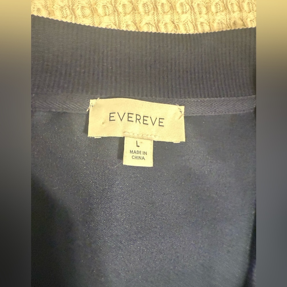 Evereve Deep Blue V-Neck Top - Picture 3 of 9